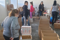 كنيسة الروم الارثوذكس بيافا تُوزّع الطرود الغذائية على العائلات المستورة